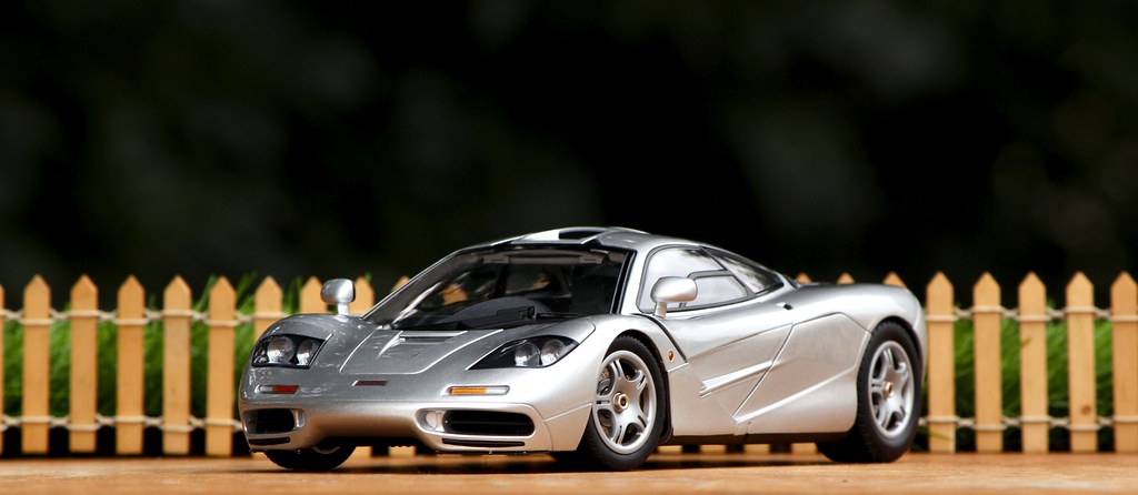 LCD Models 1:18 Mclaren F1 - Silver | DiecastXchange Forum