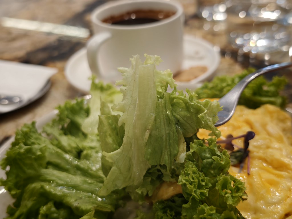 酸麵包配炒蛋 Scrambled egg sandwich rm$15 with 黑咖啡 Long Black rm$6 @ HOM Coffee USJ1