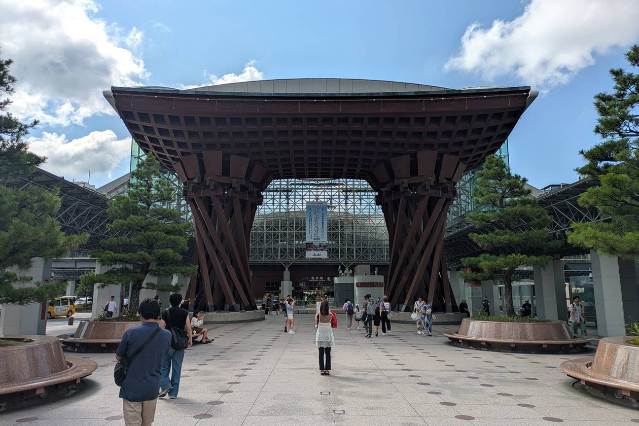 金沢駅