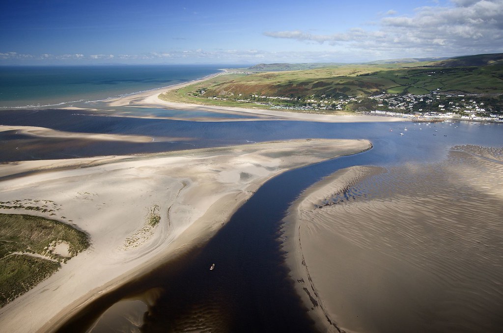Sweeping sandbanks, estuary and coastline at Aberdyfi on the Mid Wales coast