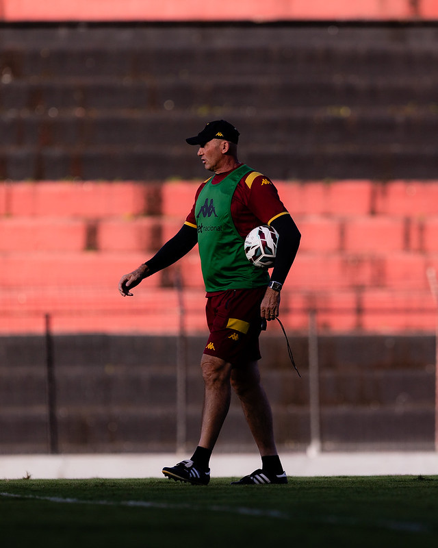 Jogadores do Sport Club do Recife participam de treinamento na Ilha do Retiro, em Recife (PE), nesta terça-feira, 11 de agosto de 2026, como parte da preparação da equipe para a partida contra o Londrina, válida pela 22ª rodada do Campeonato Brasileiro da Série B. Foto: Paulo Paiva / Sport Club do Recife. Treino Ilha do Retiro | 11/08/2026