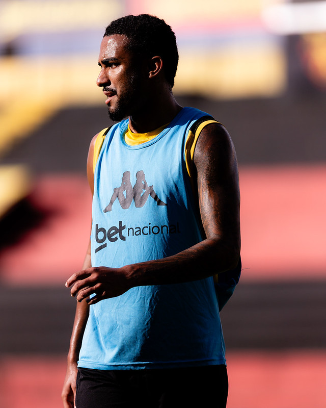 Jogadores do Sport Club do Recife participam de treinamento na Ilha do Retiro, em Recife (PE), nesta terça-feira, 11 de agosto de 2026, como parte da preparação da equipe para a partida contra o Londrina, válida pela 22ª rodada do Campeonato Brasileiro da Série B. Foto: Paulo Paiva / Sport Club do Recife. Treino Ilha do Retiro | 11/08/2026