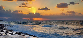 Flickr photo: Cloudy sunset
