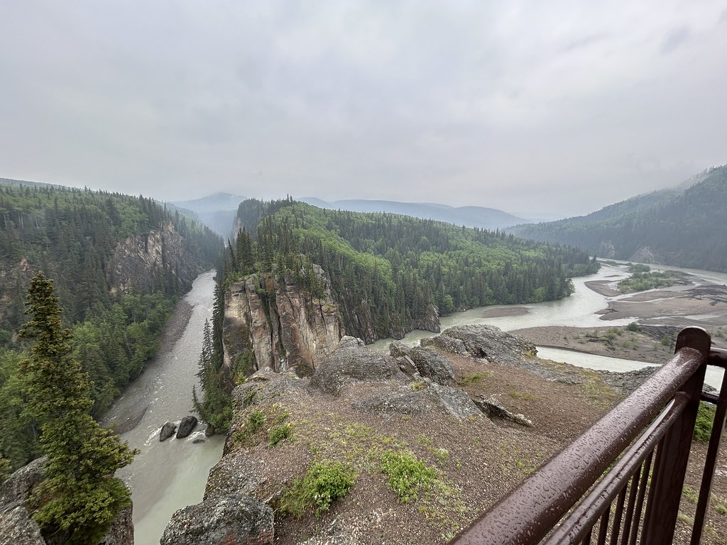 Sulphur Gates Provincial Recreation Area