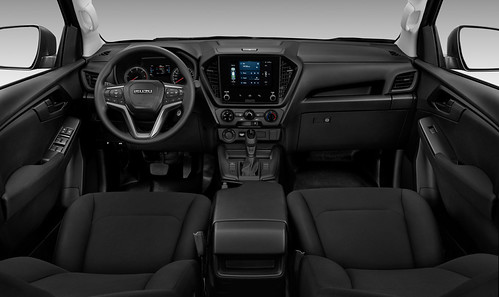 Isuzu D-Max fica mais forte e recupera a caixa manual