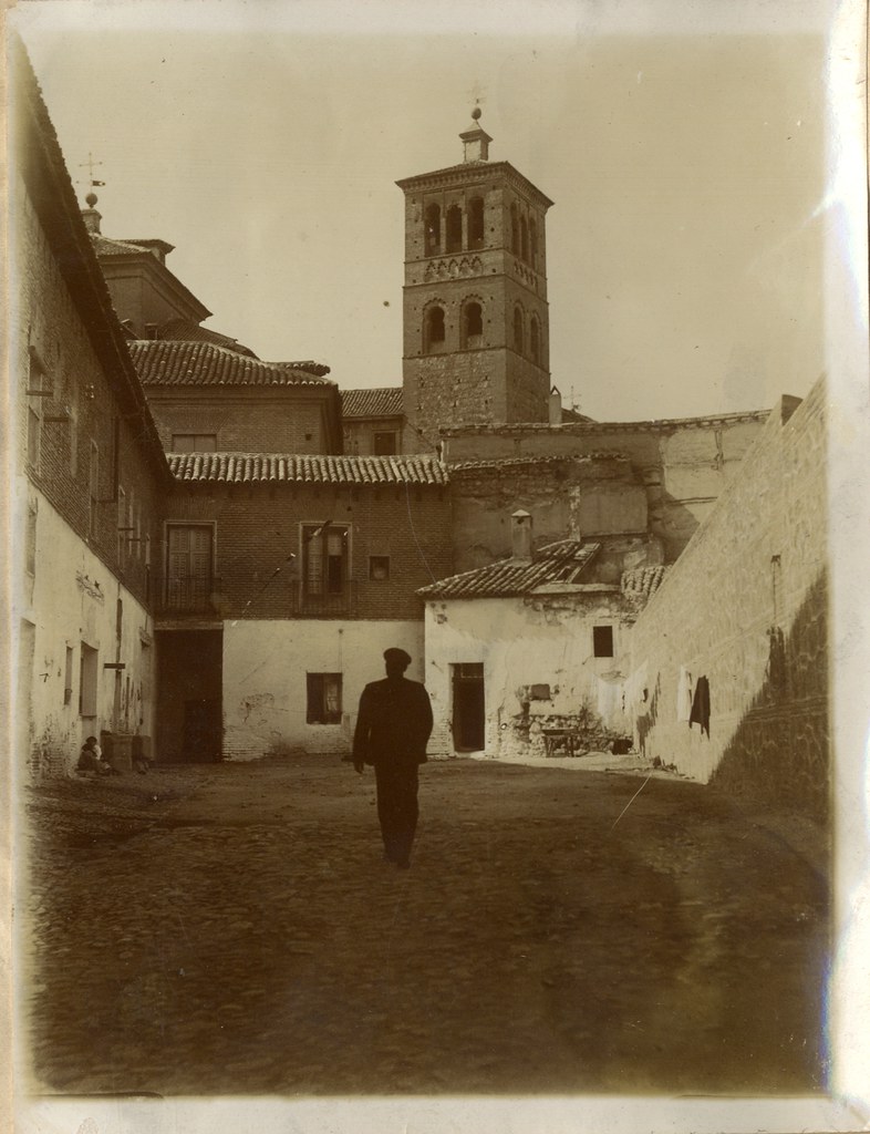 Torre de San Román vista desde las Tendillas a comienzos del siglo XX. Álbum personal del militar Fermín García Selva. Archivo Municipal de Toledo