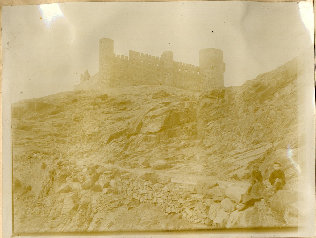 Castillo de san Servando a comienzos del siglo XX. Álbum personal del militar Fermín García Selva. Archivo Municipal de Toledo