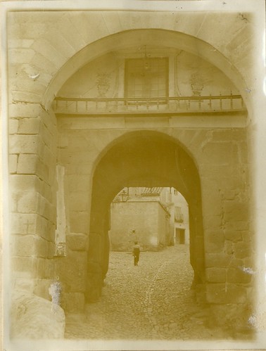 Puerta de Valmardón a comienzos del siglo XX. Álbum personal del militar Fermín García Selva. Archivo Municipal de Toledo