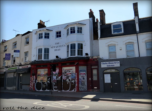 New Queen's Head`Closed Down