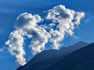 Flickr photo: Morning cloud theatre over at 8.10 a.m. over Zermatt