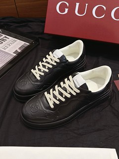 Gucci Sneakers — produit 55519724692
