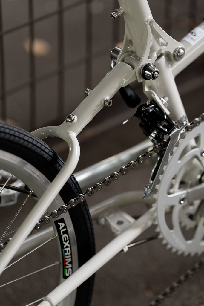 *BIKE FRIDAY* diamond llama