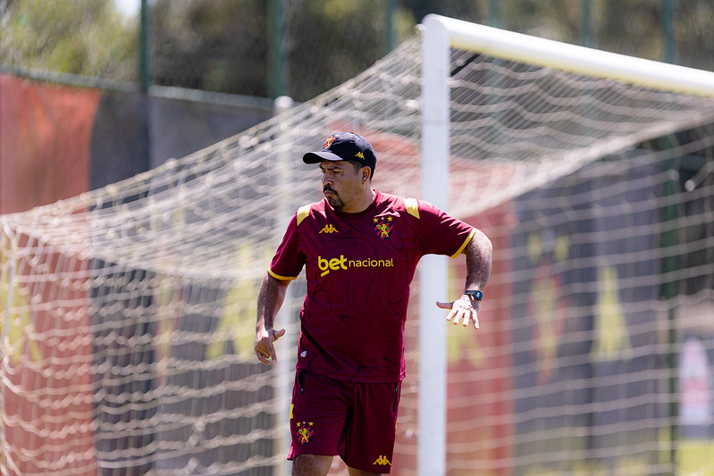 Jogadores do Sport Club do Recife participam de treinamento com o comando do Técnico Mariano Soso no CT do Sport, em Recife (PE), nesta segunda-feira, 14 de Setembro de 2026, como parte da preparação da equipe para a partida contra a CRB, válida pela 28ª rodada do Campeonato Brasileiro da Série B. Foto: Paulo Paiva / Sport Club do Recife. Treino CT Sport | 14/07/2026