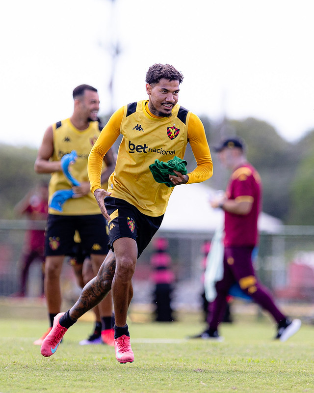 Jogadores do Sport Club do Recife participam de treinamento com o comando do Técnico Mariano Soso no CT do Sport, em Recife (PE), nesta segunda-feira, 14 de Setembro de 2026, como parte da preparação da equipe para a partida contra a CRB, válida pela 28ª rodada do Campeonato Brasileiro da Série B. Foto: Paulo Paiva / Sport Club do Recife. Treino CT Sport | 14/07/2026
