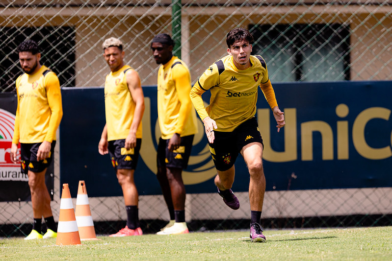 Jogadores do Sport Club do Recife participam de treinamento com o comando do Técnico Mariano Soso no CT do Sport, em Recife (PE), nesta segunda-feira, 14 de Setembro de 2026, como parte da preparação da equipe para a partida contra a CRB, válida pela 28ª rodada do Campeonato Brasileiro da Série B. Foto: Paulo Paiva / Sport Club do Recife. Treino CT Sport | 14/07/2026