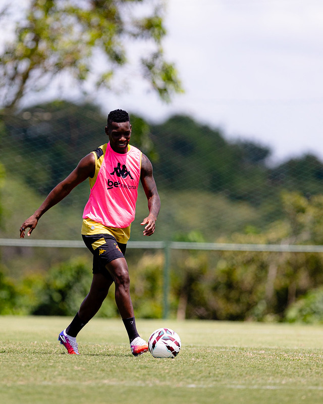 Jogadores do Sport Club do Recife participam de treinamento com o comando do Técnico Mariano Soso no CT do Sport, em Recife (PE), nesta segunda-feira, 14 de Setembro de 2026, como parte da preparação da equipe para a partida contra a CRB, válida pela 28ª rodada do Campeonato Brasileiro da Série B. Foto: Paulo Paiva / Sport Club do Recife. Treino CT Sport | 14/07/2026