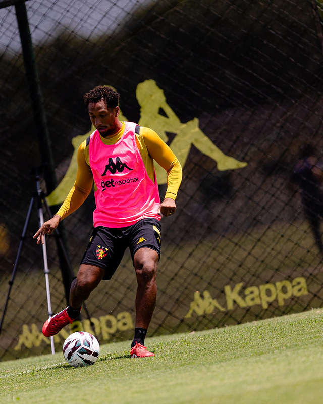 Jogadores do Sport Club do Recife participam de treinamento com o comando do Técnico Mariano Soso no CT do Sport, em Recife (PE), nesta segunda-feira, 14 de Setembro de 2026, como parte da preparação da equipe para a partida contra a CRB, válida pela 28ª rodada do Campeonato Brasileiro da Série B. Foto: Paulo Paiva / Sport Club do Recife. Treino CT Sport | 14/07/2026