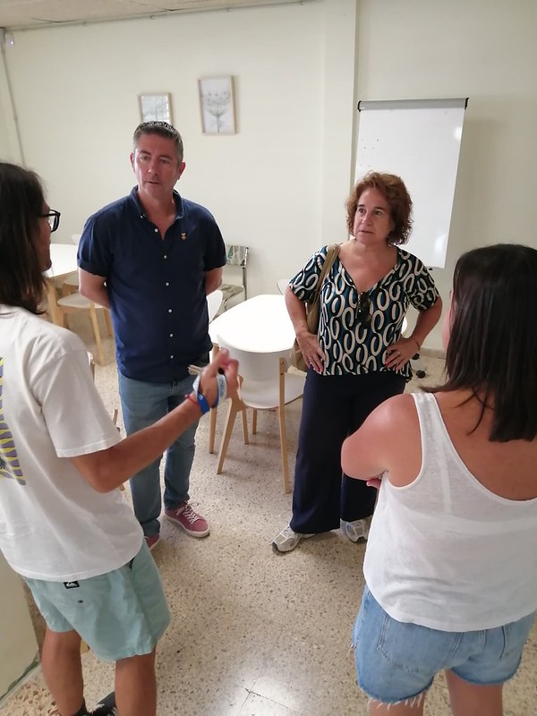 El govern municipal visita les escoles per valorar l’inici de curs