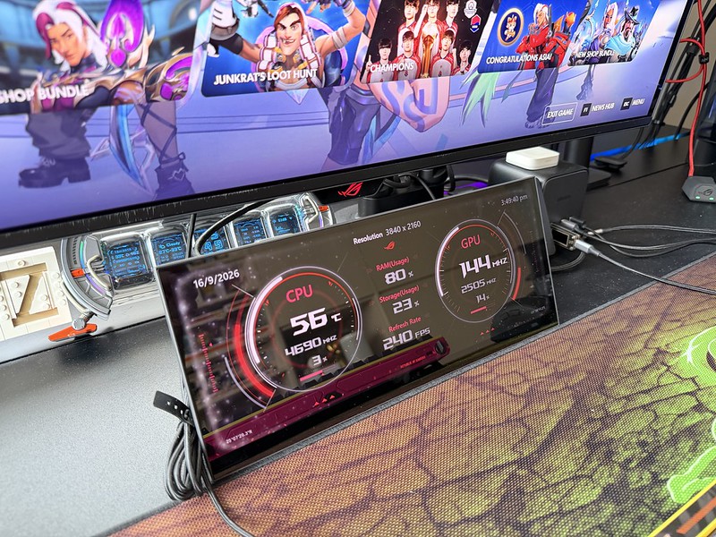Asus ROG Strix XG129C Touchscreen Gaming Monitor - AIDA64