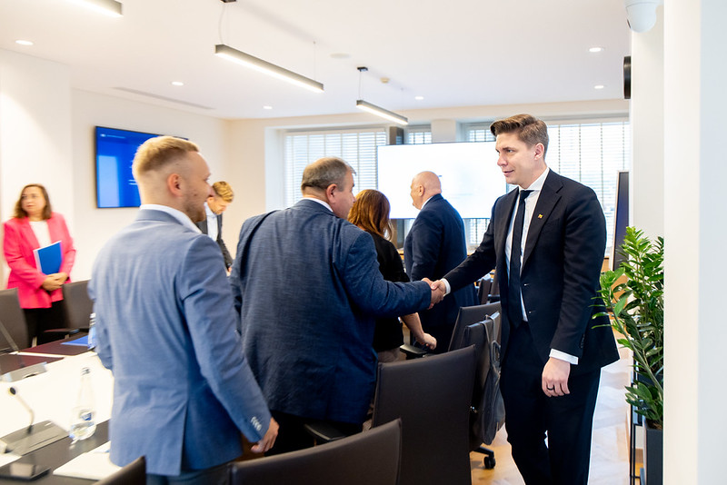 2026 09 17 Premjeras M. Sinkevičius susitiko Lietuvos profesinių sąjungų konfederacijos atstovais