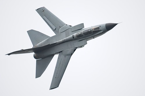 Tornado (unswept wings)