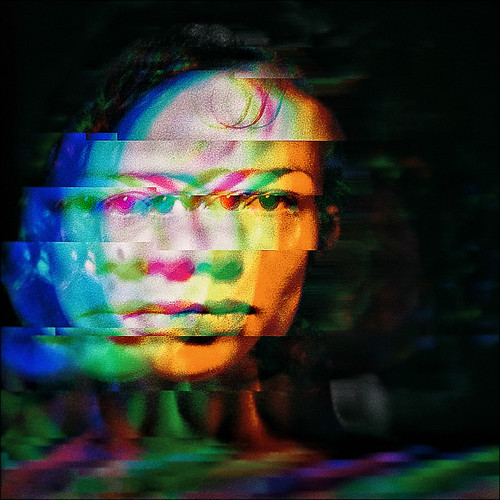 THE WOMAN WHO REMAINED BETWEEN SIGNALS.