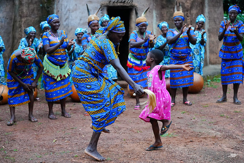 Womens' dance in Natitingou