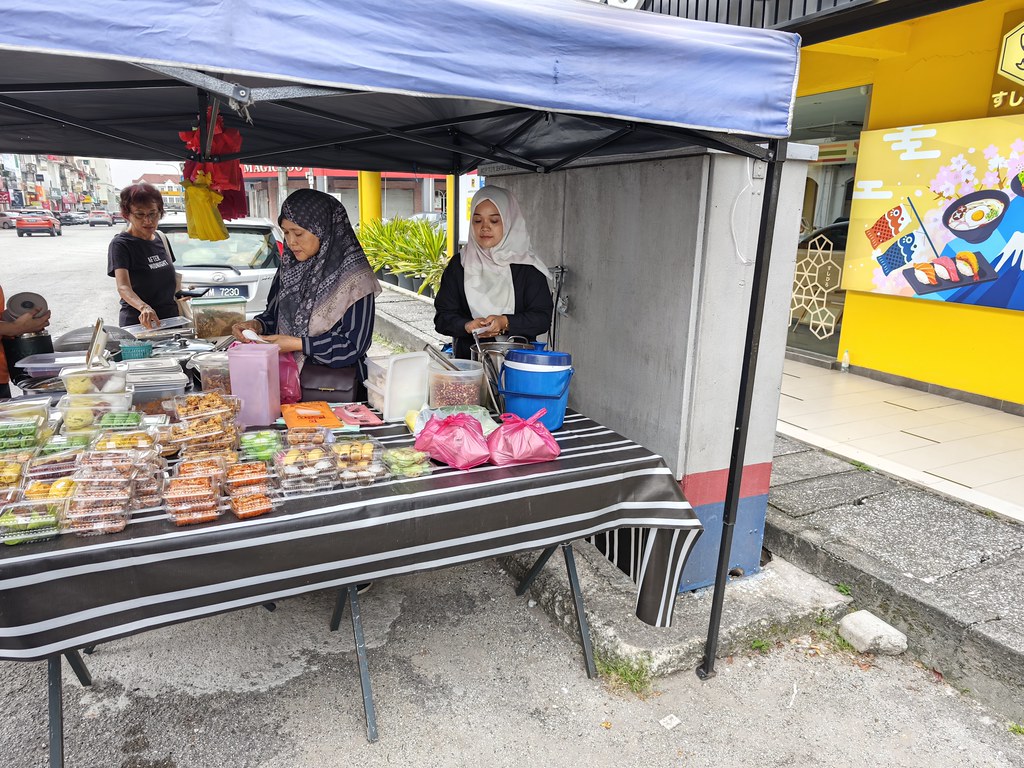 @ Nasi Lemak stall in front of Sushi Hiro USJ10
