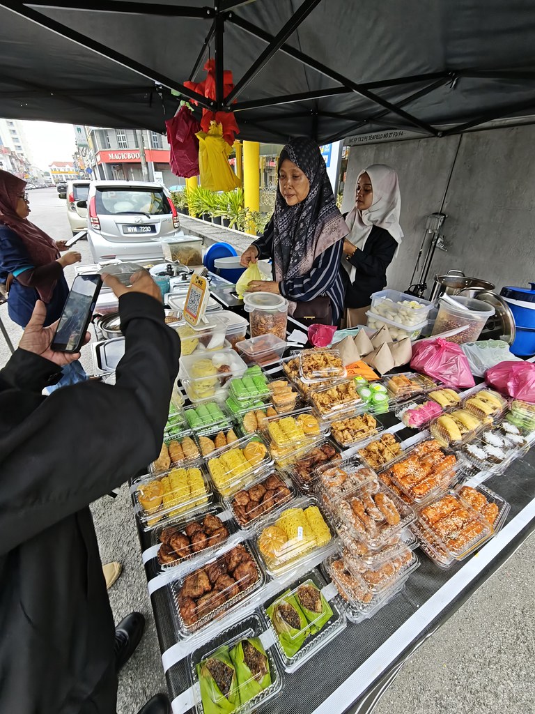 @ Nasi Lemak stall in front of Sushi Hiro USJ10