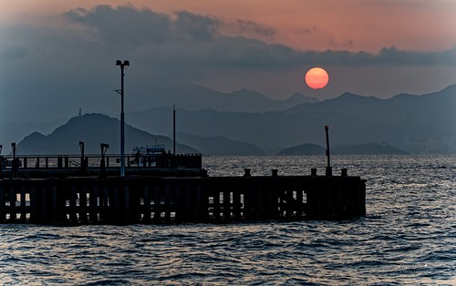 The sunset behind.(Sai Wan Public Loading&Unloading area)