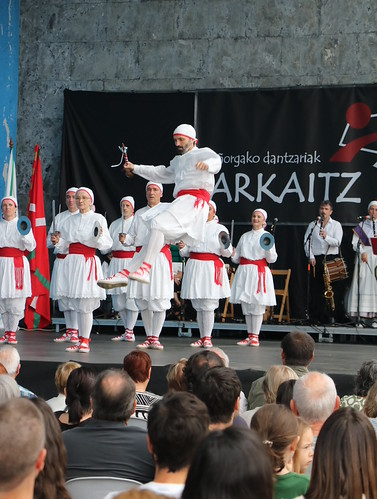 Añorgako Arkaitz dantza taldearen mendeurreneko ekitaldia. (Argazkia: Asier Gonzalez de San Pedro)