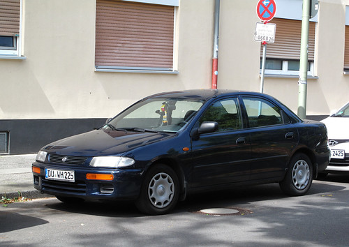 Mazda 323 sedan