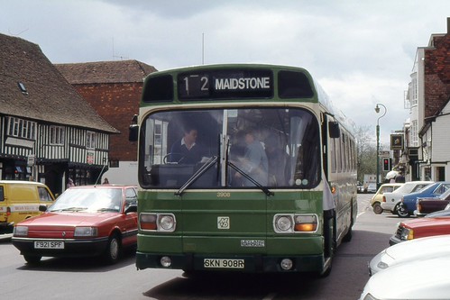 Maidstone & District 3908 SKN908R | by wdw1998
