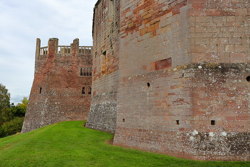 2026-09 Raglan Castle (61)