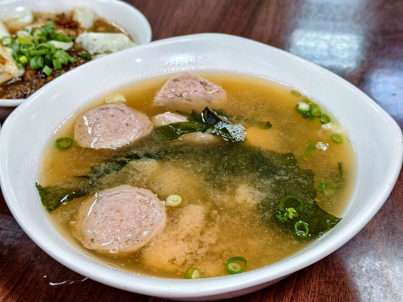 木柵美食｜台灣黑豚平手工涼麵完整菜單，味噌湯肉燥蒸蛋評價 @鄉民食堂