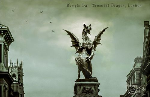 Image of a dragon statue marking one of the Gates to Old London