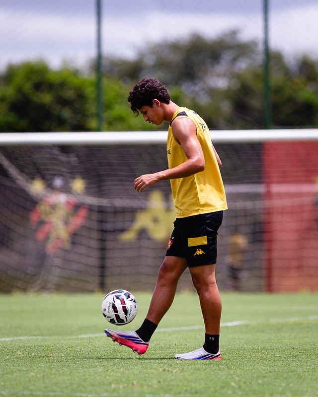 Jogadores do Sport Club do Recife participam de treinamento com o comando do Técnico Mariano Soso no CT do Sport, em Recife (PE), nesta terça-feira, 29 de Setembro de 2026, como parte da preparação da equipe para a partida contra a Athletic, válida pela 31ª rodada do Campeonato Brasileiro da Série B. Foto: Paulo Paiva / Sport Club do Recife. Treino CT Sport | 29/09/2026