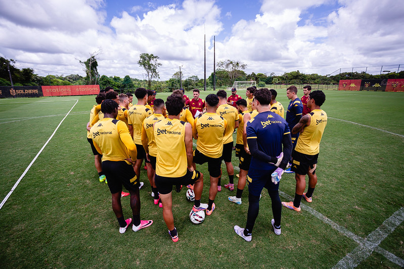 Jogadores do Sport Club do Recife participam de treinamento com o comando do Técnico Mariano Soso no CT do Sport, em Recife (PE), nesta terça-feira, 29 de Setembro de 2026, como parte da preparação da equipe para a partida contra a Athletic, válida pela 31ª rodada do Campeonato Brasileiro da Série B. Foto: Paulo Paiva / Sport Club do Recife. Treino CT Sport | 29/09/2026