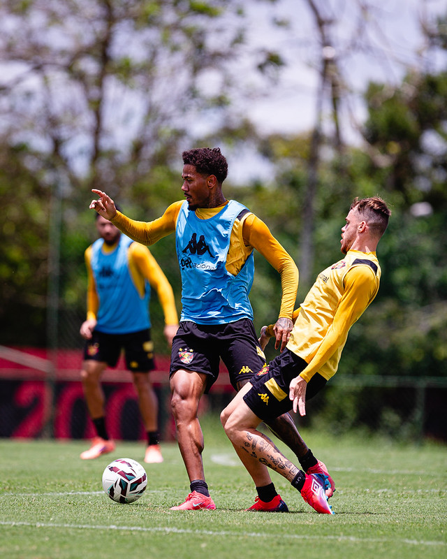 Jogadores do Sport Club do Recife participam de treinamento com o comando do Técnico Mariano Soso no CT do Sport, em Recife (PE), nesta terça-feira, 29 de Setembro de 2026, como parte da preparação da equipe para a partida contra a Athletic, válida pela 31ª rodada do Campeonato Brasileiro da Série B. Foto: Paulo Paiva / Sport Club do Recife. Treino CT Sport | 29/09/2026