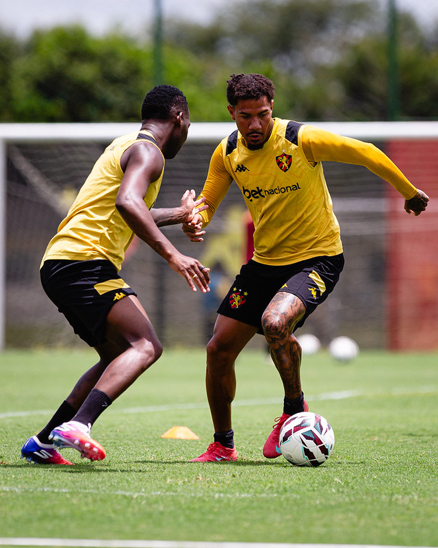 Jogadores do Sport Club do Recife participam de treinamento com o comando do Técnico Mariano Soso no CT do Sport, em Recife (PE), nesta terça-feira, 29 de Setembro de 2026, como parte da preparação da equipe para a partida contra a Athletic, válida pela 31ª rodada do Campeonato Brasileiro da Série B. Foto: Paulo Paiva / Sport Club do Recife. Treino CT Sport | 29/09/2026