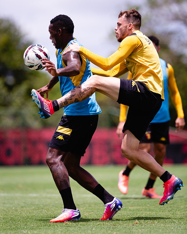 Jogadores do Sport Club do Recife participam de treinamento com o comando do Técnico Mariano Soso no CT do Sport, em Recife (PE), nesta terça-feira, 29 de Setembro de 2026, como parte da preparação da equipe para a partida contra a Athletic, válida pela 31ª rodada do Campeonato Brasileiro da Série B. Foto: Paulo Paiva / Sport Club do Recife. Treino CT Sport | 29/09/2026