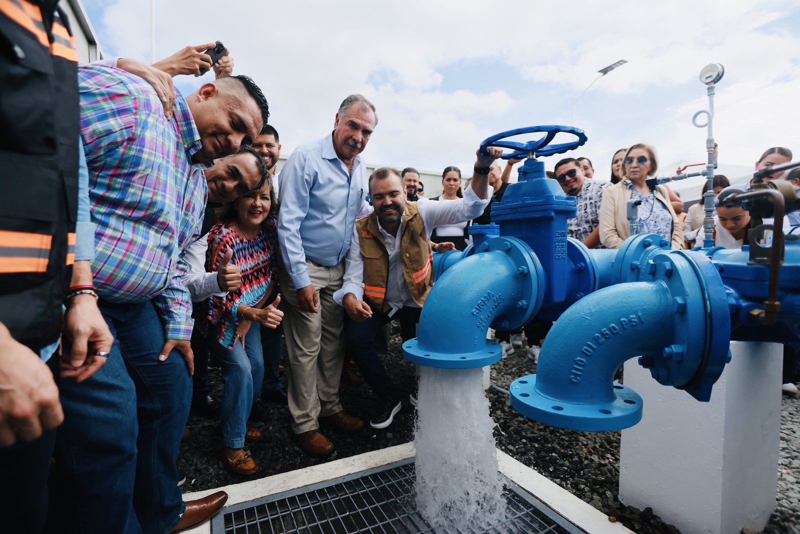 Inauguración de pozo de agu en Punto Sur