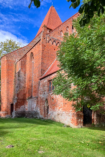 Backstein-Dorfkirche Groß Mohrdorf, 13. Jh.