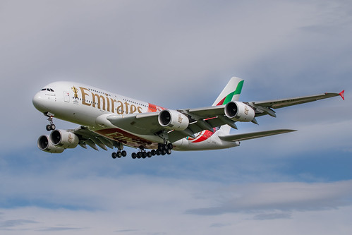 Emirates A380 A6-EVH