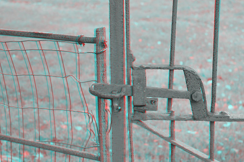 Iron gate Trompenburg Arboretum Rotterdam okt.2026 3D B&W