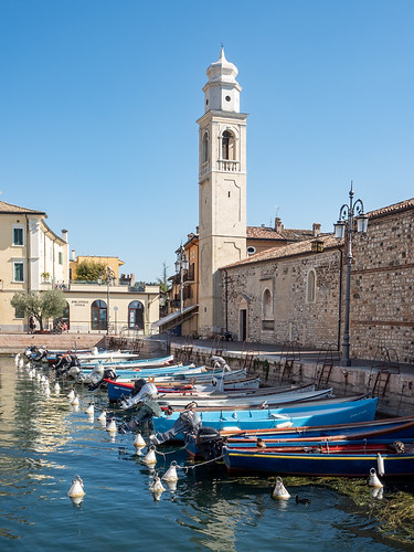 Lazise and the church of San Nicolo