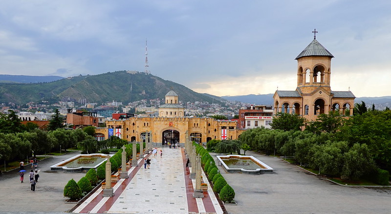 Recorriendo Tiflis (III). Gastronomía georgiana. Catedral Nueva Sameba. - Tour básico de una semana por Georgia. EN CONSTRUCCIÓN. (15)