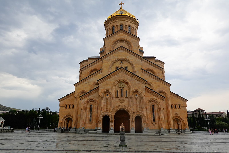 Recorriendo Tiflis (III). Gastronomía georgiana. Catedral Nueva Sameba. - Tour básico de una semana por Georgia. EN CONSTRUCCIÓN. (14)