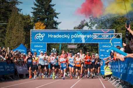 OLFIN Car Hradecký půlmaraton: 5 200 účastníků a 345 tisíc na dobrou věc