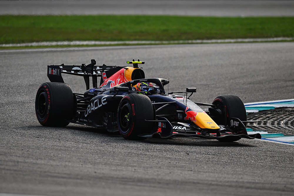 Max Verstappen雨戰奪2026首勝!巴林大獎賽移師馬來西亞上演激戰 5 red bull 261005-4